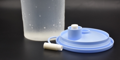 Suction liners with H2OStop self-sealing filters